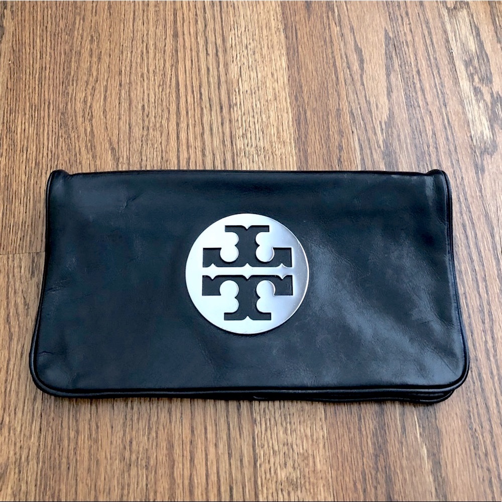 🎉SALE 🎉Tory Burch Reva Clutch